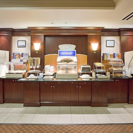 Holiday Inn Express Hotel & Suites Drums-Hazelton By Ihg Esterno foto
