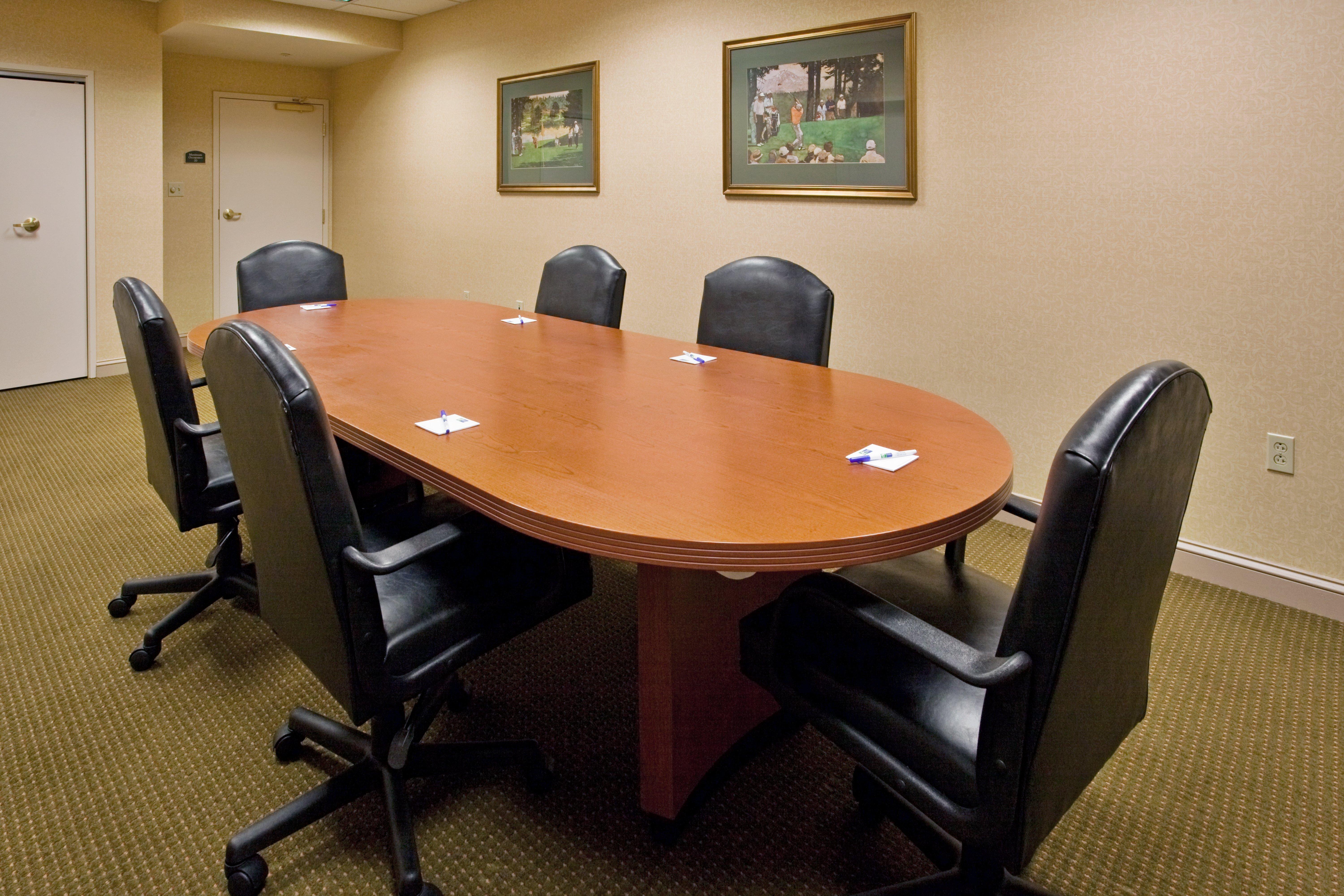 Holiday Inn Express Hotel & Suites Drums-Hazelton By Ihg Esterno foto
