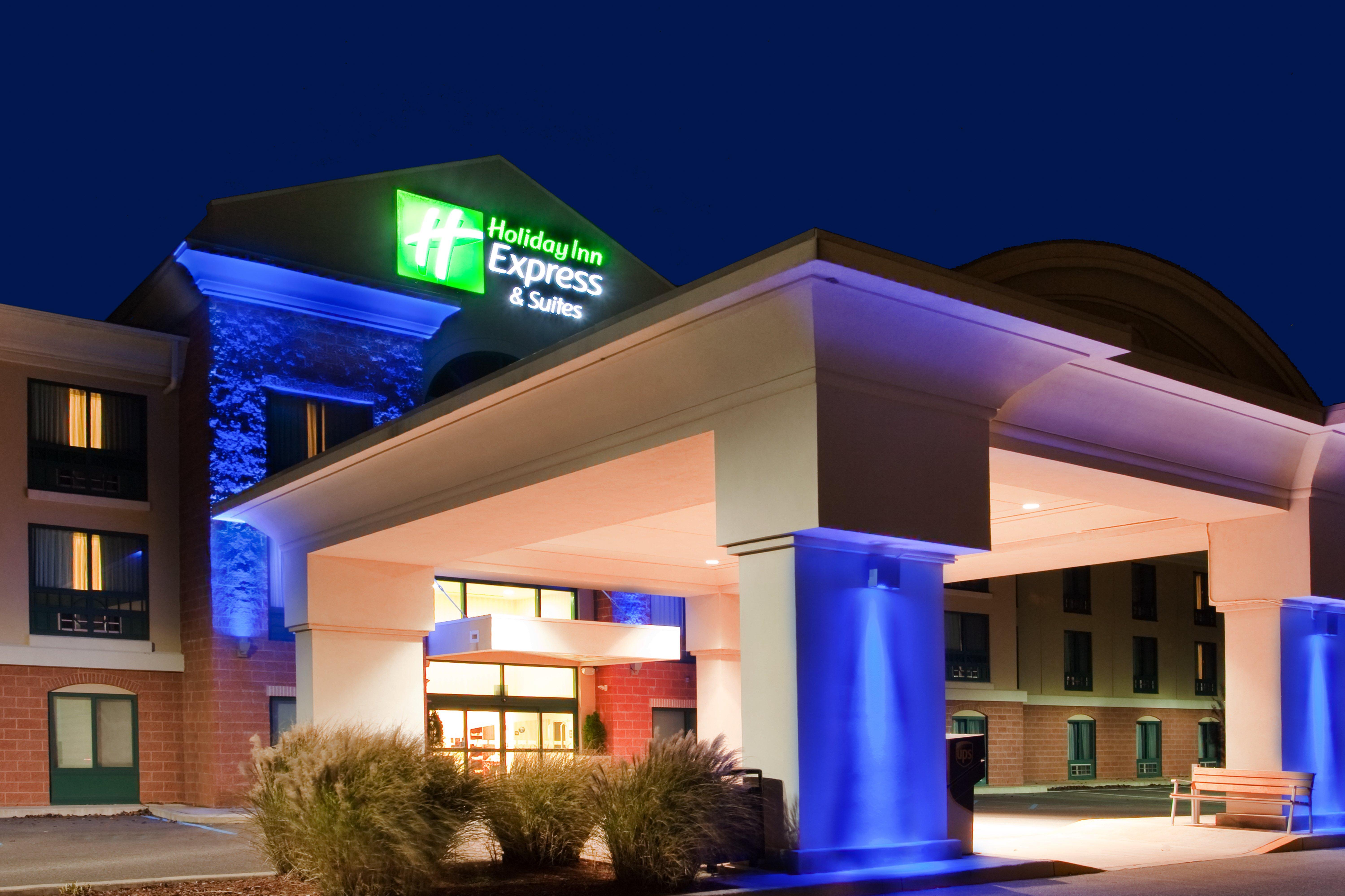 Holiday Inn Express Hotel & Suites Drums-Hazelton By Ihg Esterno foto