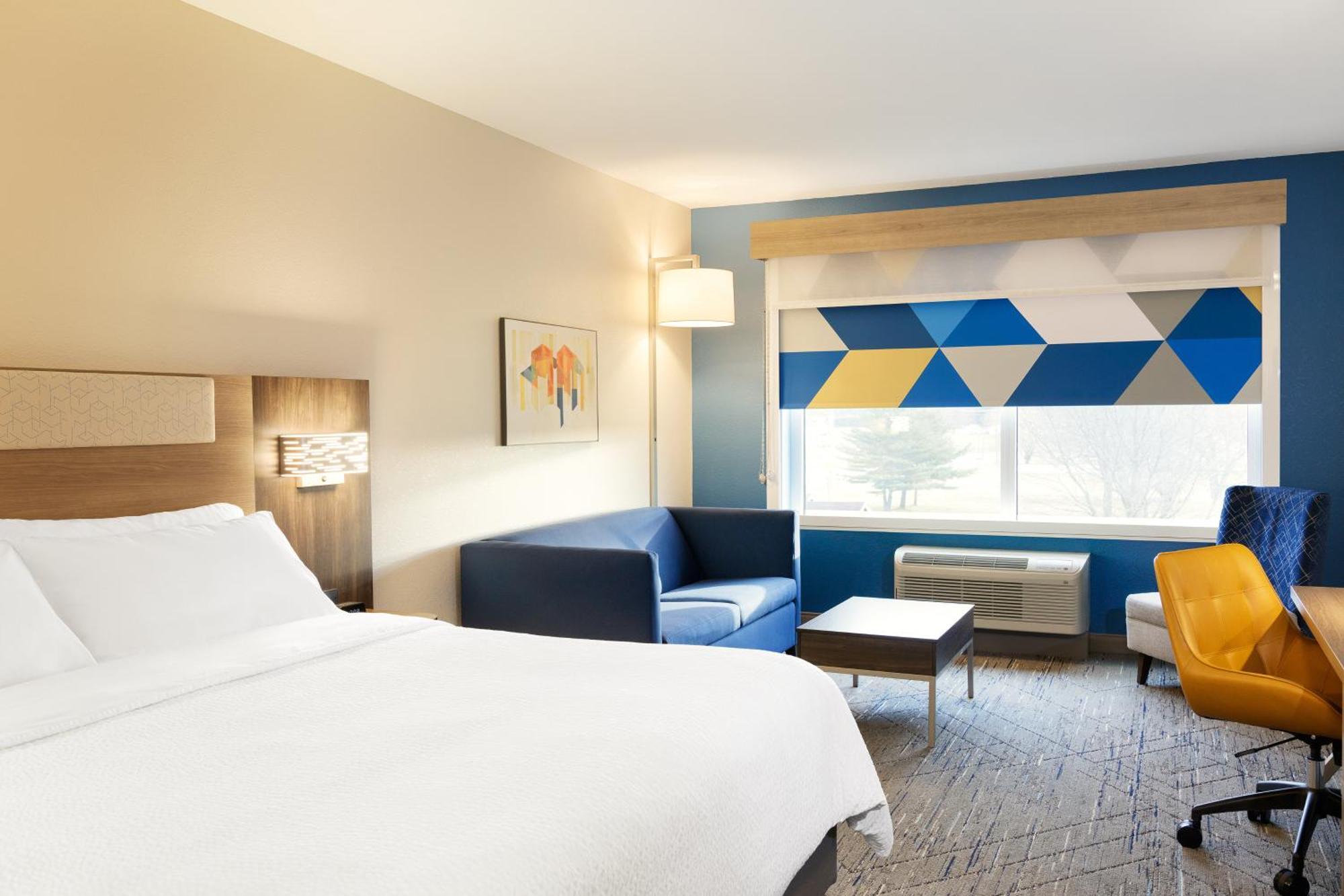 Holiday Inn Express Hotel & Suites Drums-Hazelton By Ihg Esterno foto